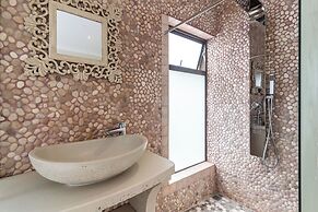 Grace of Blaauwberg Two