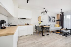 Apartment With Parking & A/C by Renters