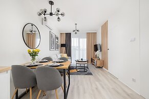 Apartment With Parking & A/C by Renters