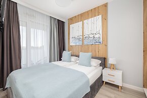 Apartment With Parking & A/C by Renters