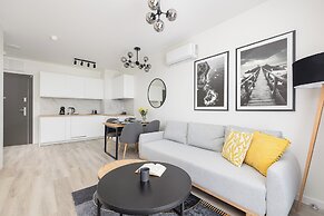 Apartment With Parking & A/C by Renters