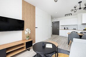 Apartment With Parking & A/C by Renters