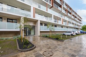 Apartment With Parking & A/C by Renters