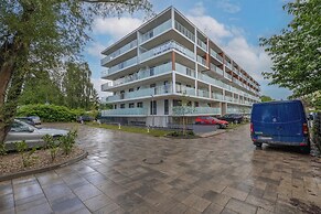 Apartment With Parking & A/C by Renters