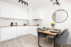 Apartment With Parking & A/C by Renters