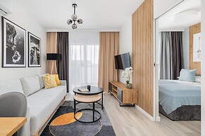 Apartment With Parking & A/C by Renters