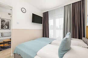 Apartment With Parking & A/C by Renters