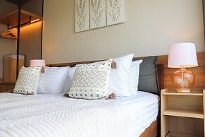 Lakeside Residences by NLA