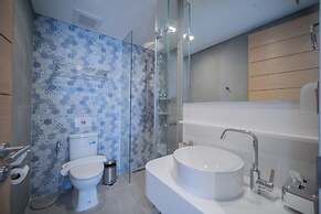 Lakeside Residences by NLA