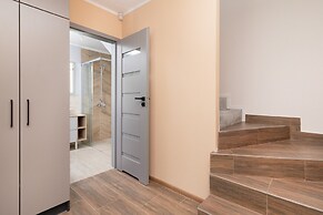 Dom Złota With Parking by Renters