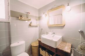 Captain's Spacious House Near The Beach