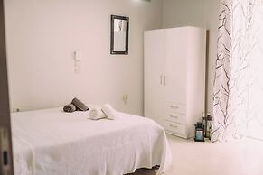 Captain's Spacious House Near The Beach