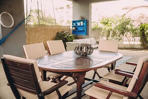 Captain's Spacious House Near The Beach