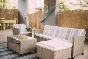 Captain's Spacious House Near The Beach