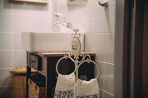 Captain's Spacious House Near The Beach