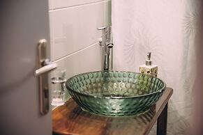 Captain's Spacious House Near The Beach