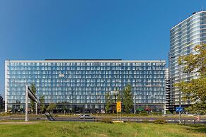 Business Centre Studio by Renters