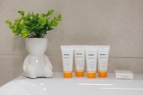 Business Centre Studio by Renters