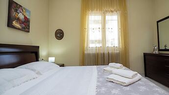 My Home - Meteora Central Apt - 2 BD