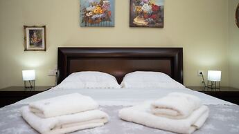 My Home - Meteora Central Apt - 2 BD
