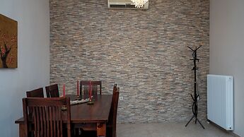 My Home - Meteora Central Apt - 2 BD