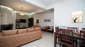 My Home - Meteora Central Apt - 2 BD