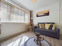 Charming Studio With Free Parking in Chelmsford