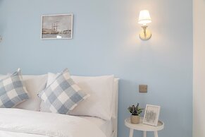 Charming Frome Retreat With 4 Bedrooms