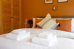 Charming Frome Retreat With 4 Bedrooms