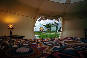 Luxury Glamping Retreat in Battle