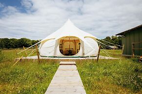 Luxury Glamping Retreat in Battle
