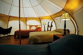 Luxury Glamping Retreat in Battle