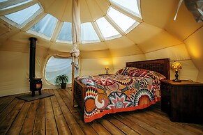 Luxury Glamping Retreat in Battle
