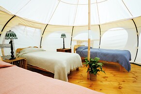 Luxury Glamping Retreat in Battle