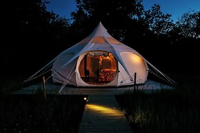 Luxury Glamping Retreat in Battle