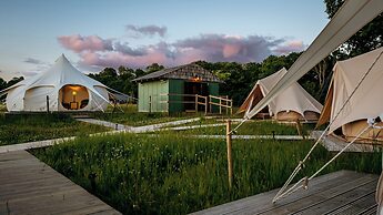 Luxury Glamping Retreat in Battle