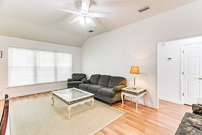 Cozy Brunswick Home: 13 Mi to St Simons Island!