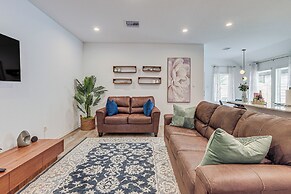 Fulshear Home w/ Private Backyard & Community Pool