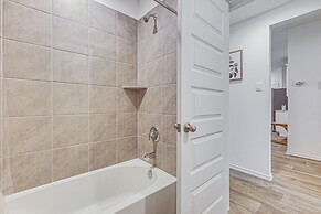 Fulshear Home w/ Private Backyard & Community Pool