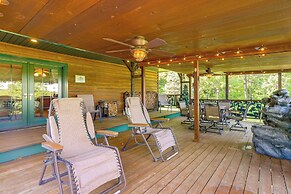 'just a Cast Away' Cassville Cabin w/ Covered Deck