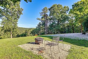'just a Cast Away' Cassville Cabin w/ Covered Deck