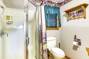 'just a Cast Away' Cassville Cabin w/ Covered Deck