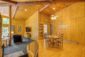 Cedar Mountain Cabin, 2 Mi to Dupont State Forest!