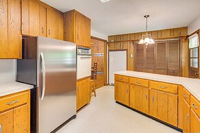 Cedar Mountain Cabin, 2 Mi to Dupont State Forest!