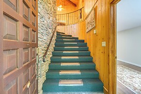 Cedar Mountain Cabin, 2 Mi to Dupont State Forest!