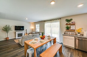 Modern Anderson Home w/ Fire Pit & Grill
