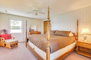 Howe Retreat w/ Fire Pit + Private Boat Dock!