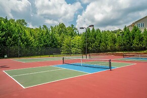 Luxury Modern Home on Golf Course w/ Game Room!