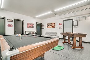 Luxury Modern Home on Golf Course w/ Game Room!