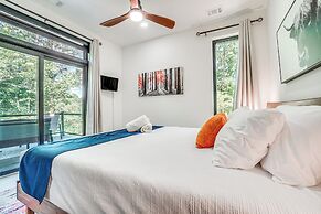 Luxury Modern Home on Golf Course w/ Game Room!